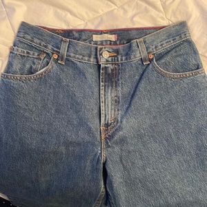 Levi’s 550 relaxed tapered leg in a 12L